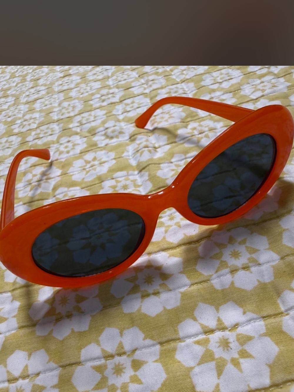 Bold Orange Oval Retro 90’s Sunglasses 😎